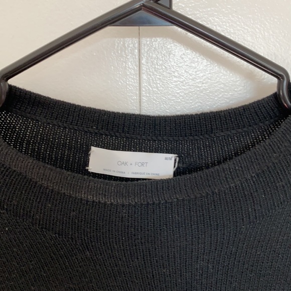 Black Oak + Fort Dress with Wide Sleeves - Picture 3 of 3